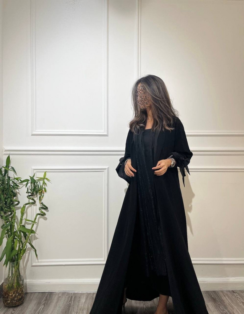 black tie abaya