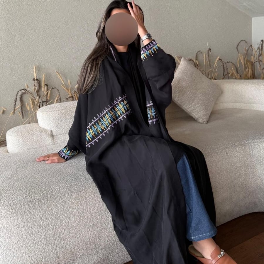 Bisht of threads