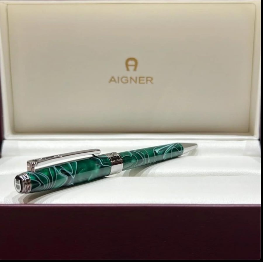 Green marble Agner Pen for Liano
