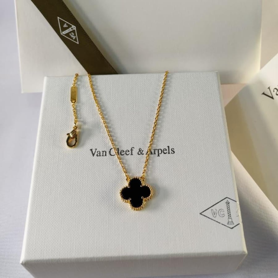 Van Cleef SW12 necklace