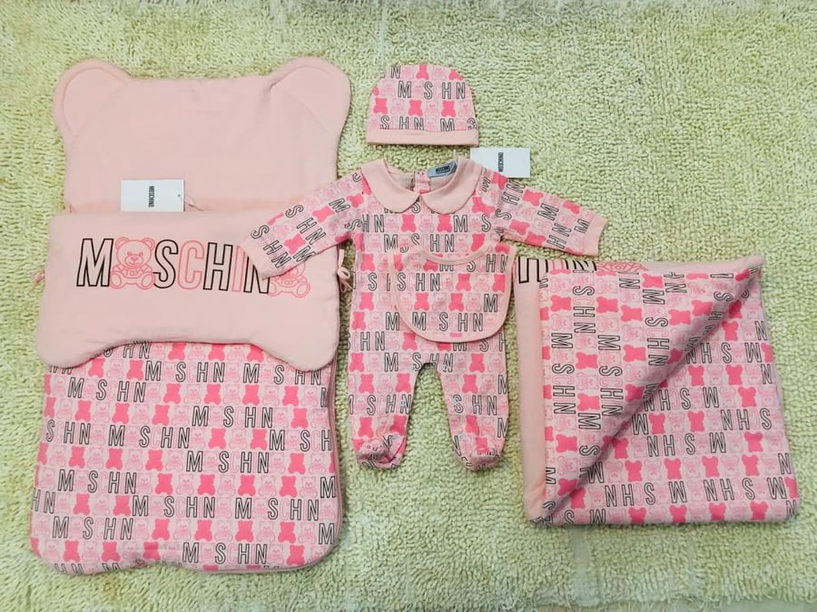 Moschino set
