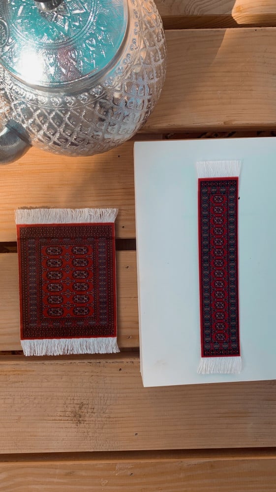 كوستر سجاد احمر سدو مزخرف .