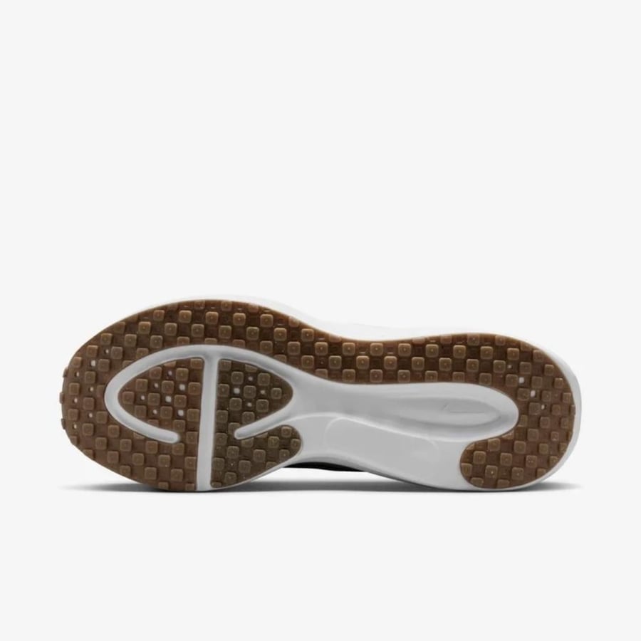Nike Revolution 8 shoes
