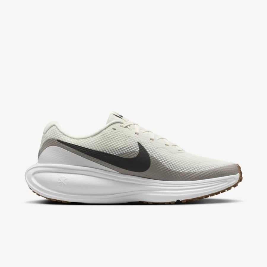 Nike Revolution 8 shoes