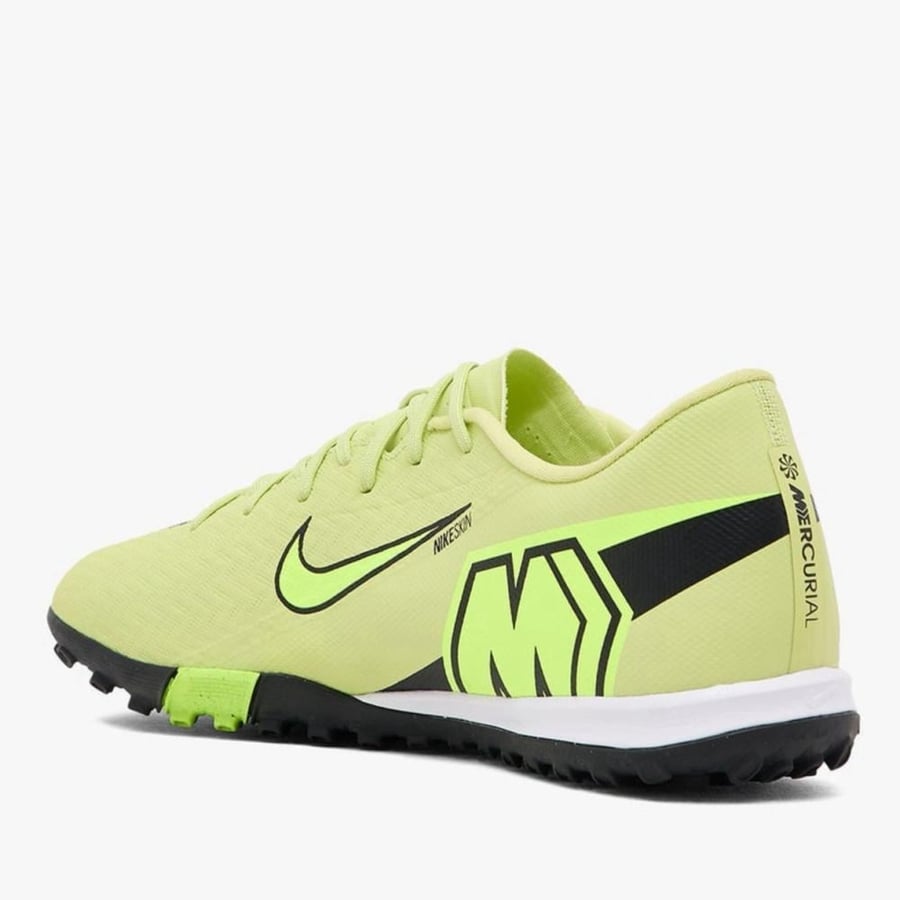 Nike Zoom Fabour 16 Academic TF shoe