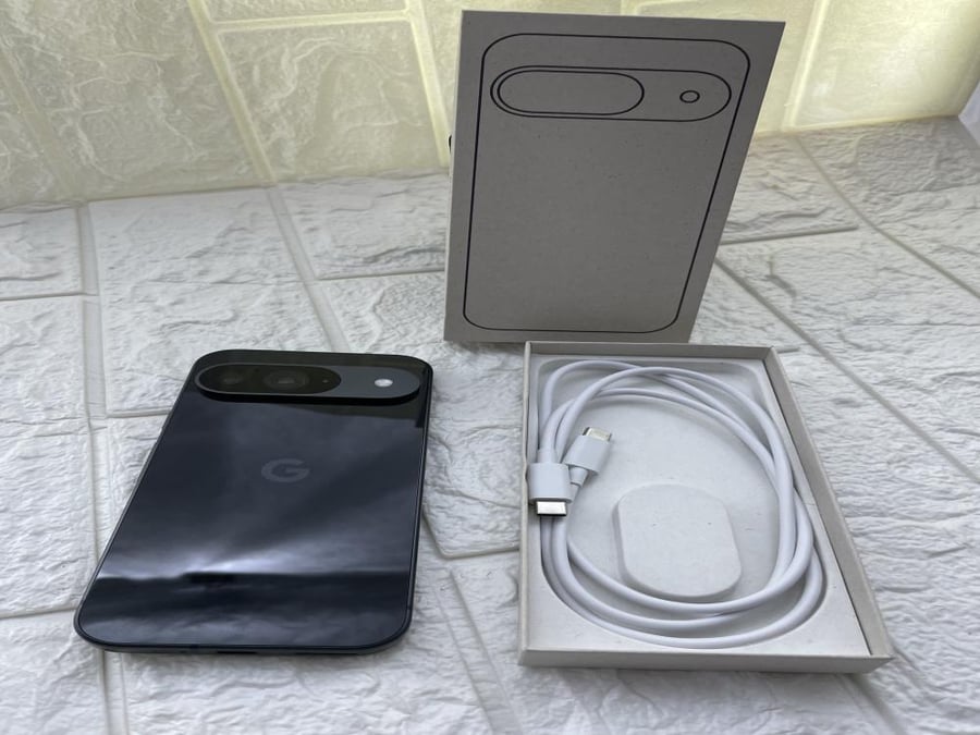 جوال جوجل بكسل 9 مستعمل أقل من 24 ساعة - Google Pixel 9 5G Used - 256GB / 12GB RAM أسود (2)