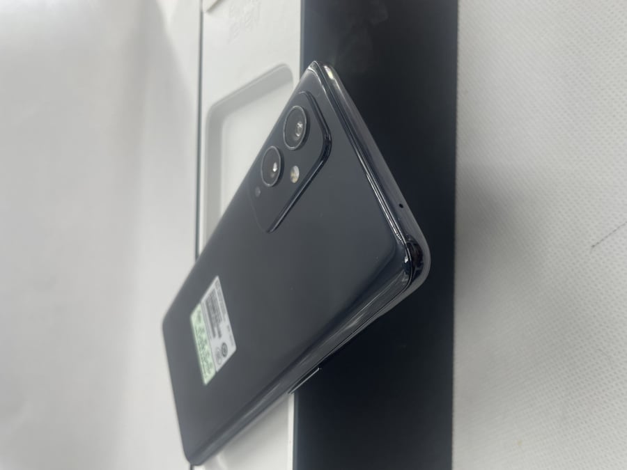 OnePlus 9, 128 GB, 8 GB RAM, (used less than 24 hours)