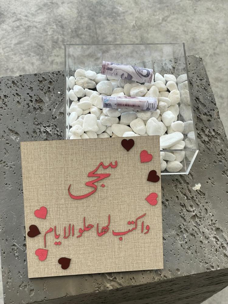 بوكس اكريلك مع غطاء خشب