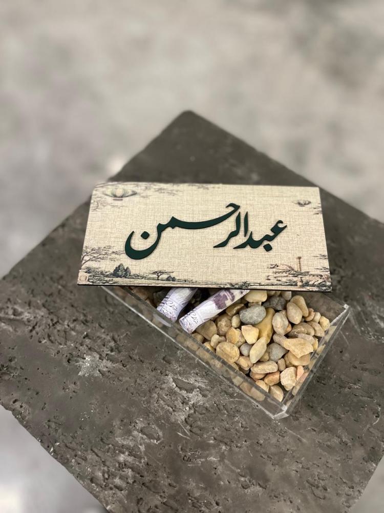 بوكس اكريلك مع غطاء خشب بتنسيق انيق
