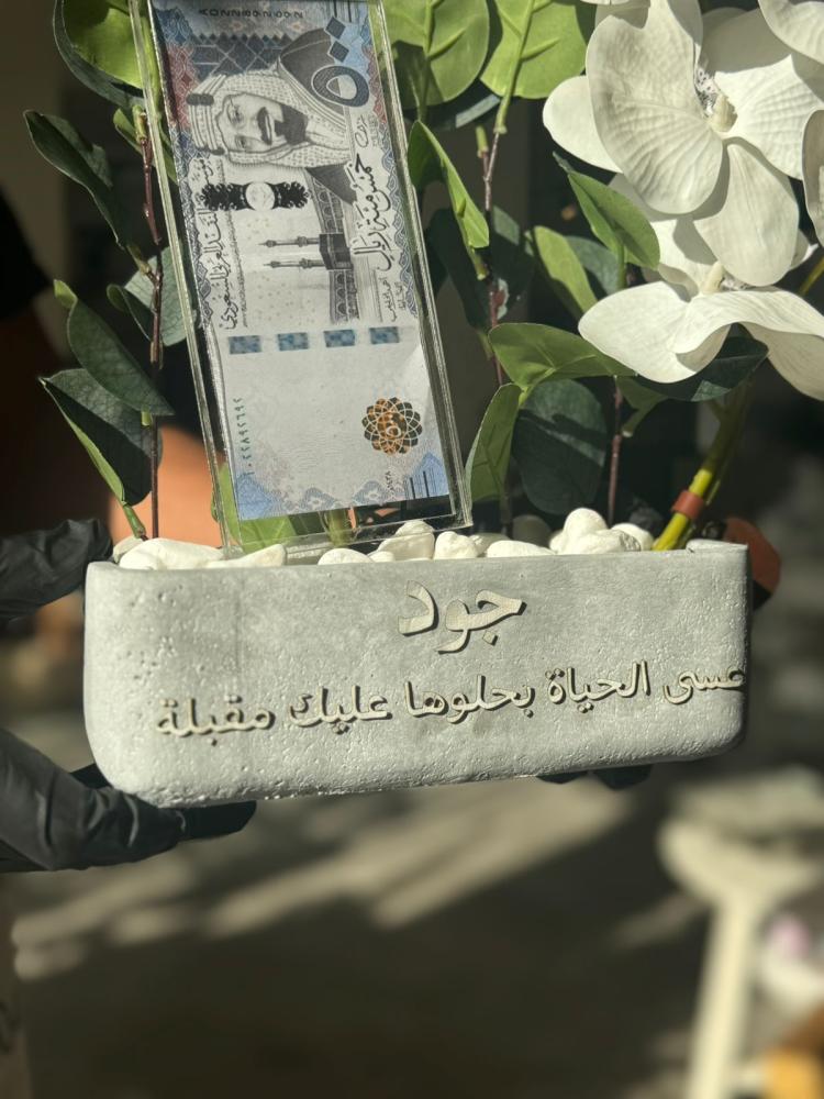 فازة الاسمنت مع ورد الاوركيد غير شامل اكريلك الفلوس