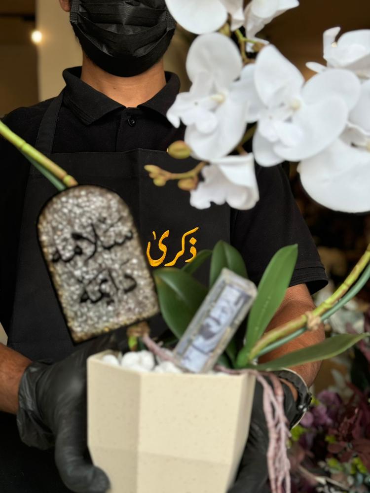 فازة الفايبر مع ورد الاوركيد