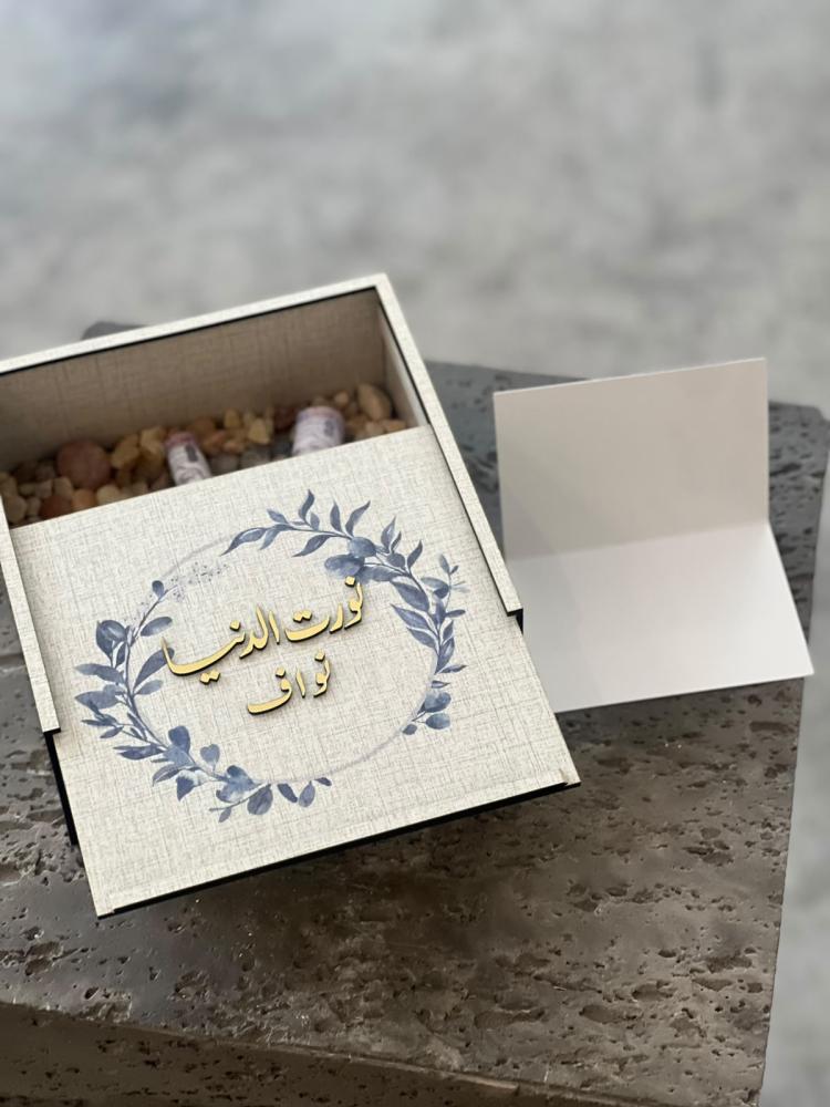 بوكس اكريلك مع غطاء خشب