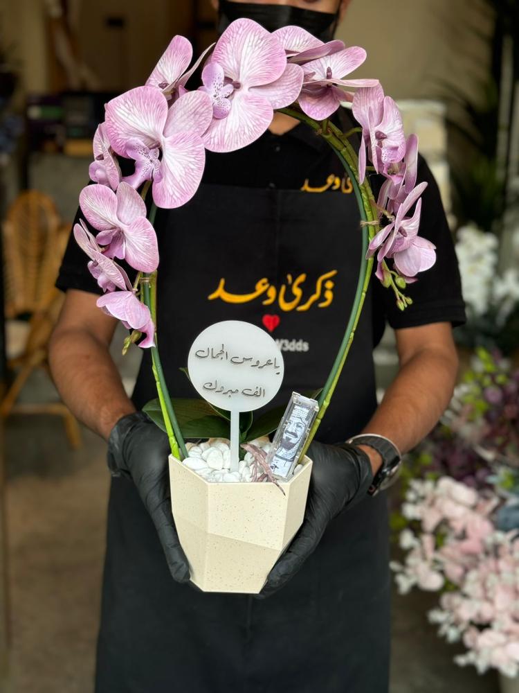 فازة الفايبر مع ورد الاوركيد