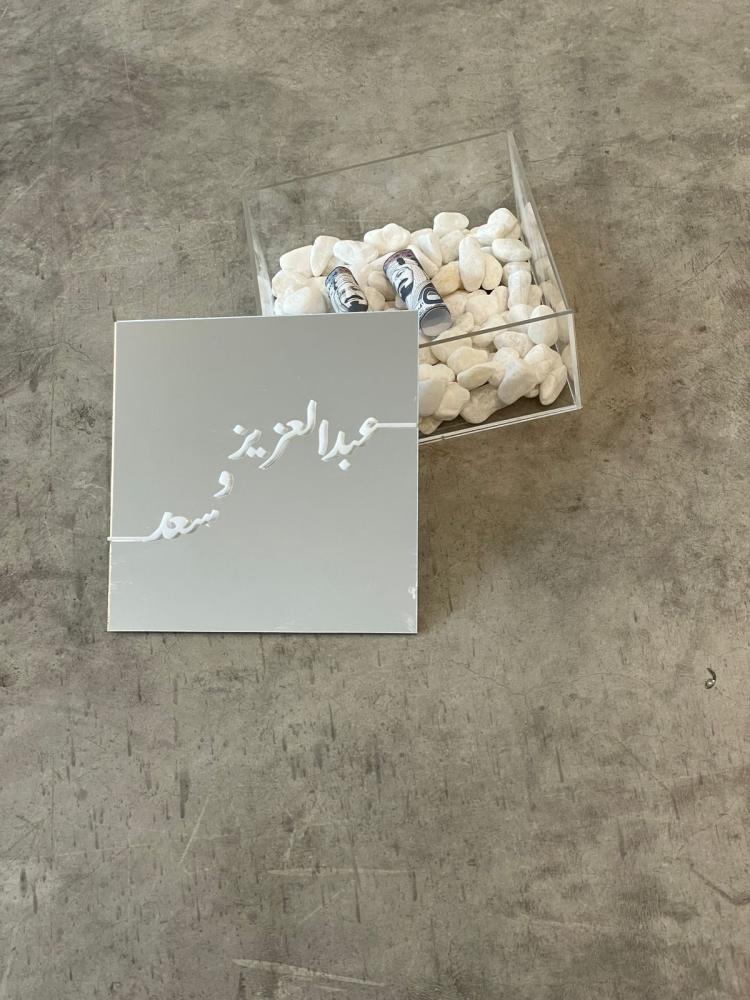 بوكس اكريلك مع غطاء مرايه
