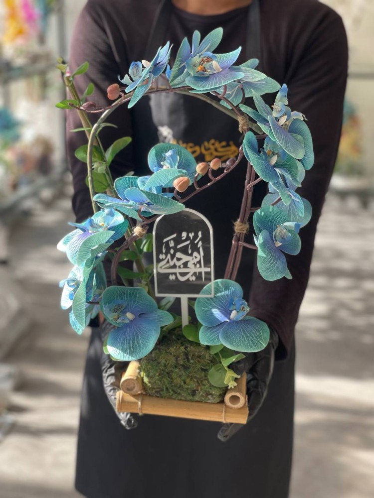 فازة ورد صناعي