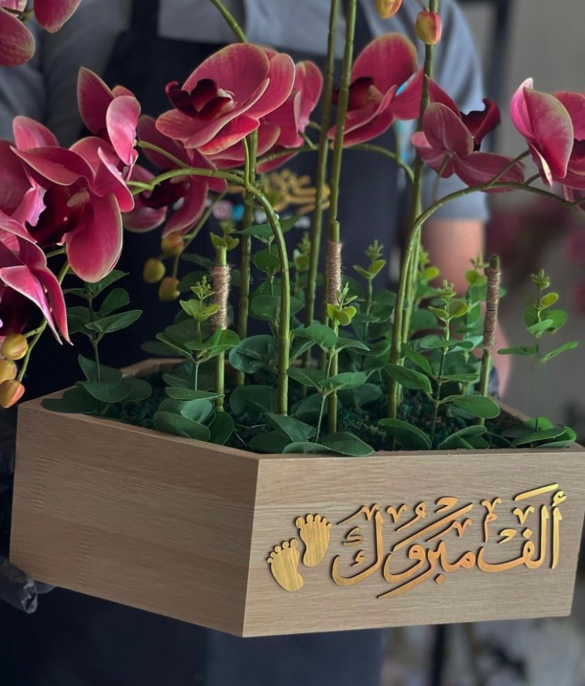 فازة ورد صناعي