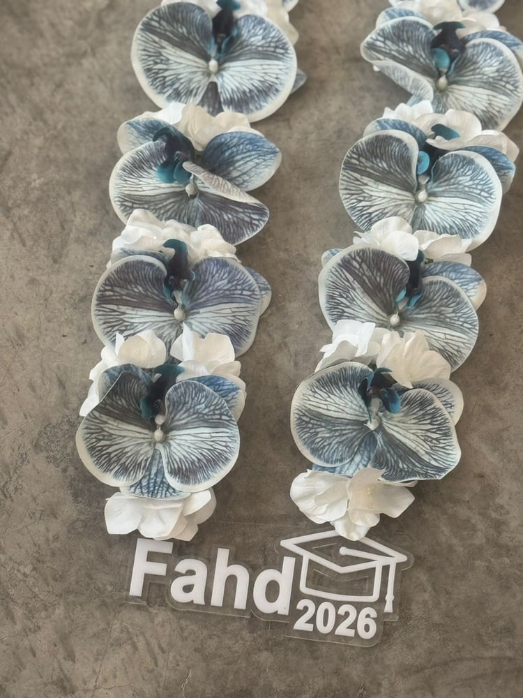 Graduation pendant with optional inscription