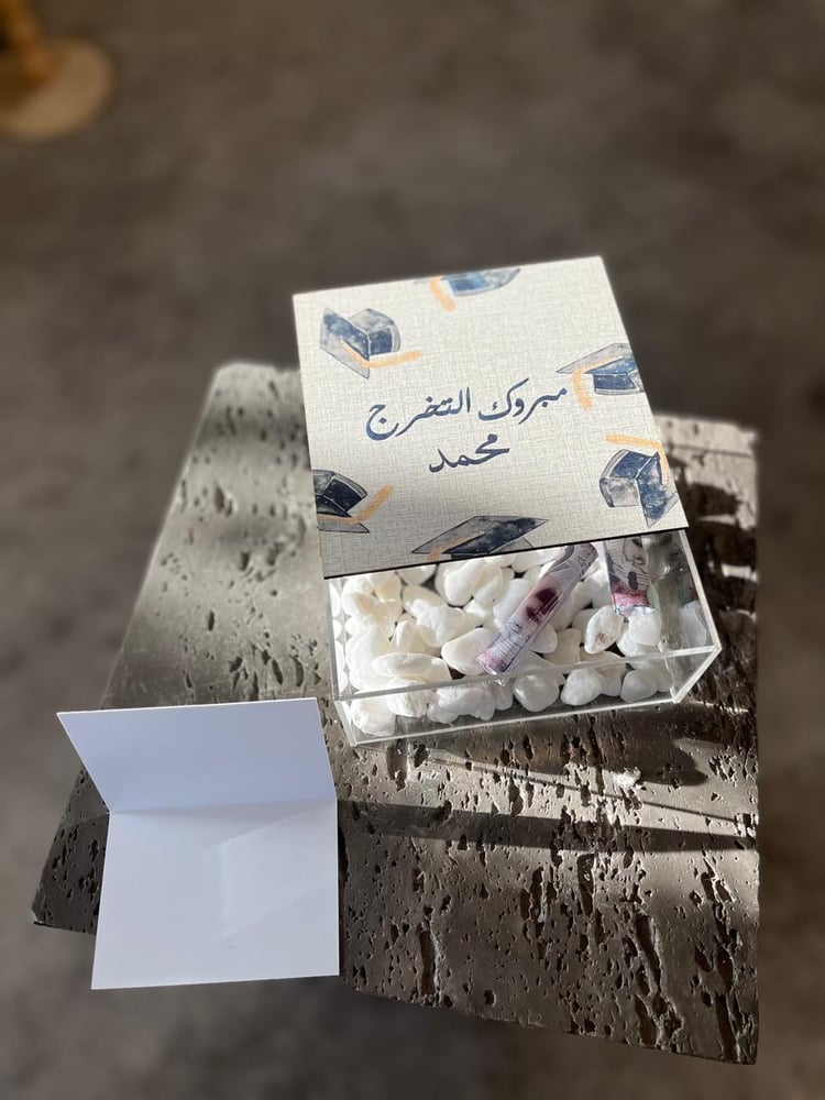 بوكس اكريلك مع غطاء خشب