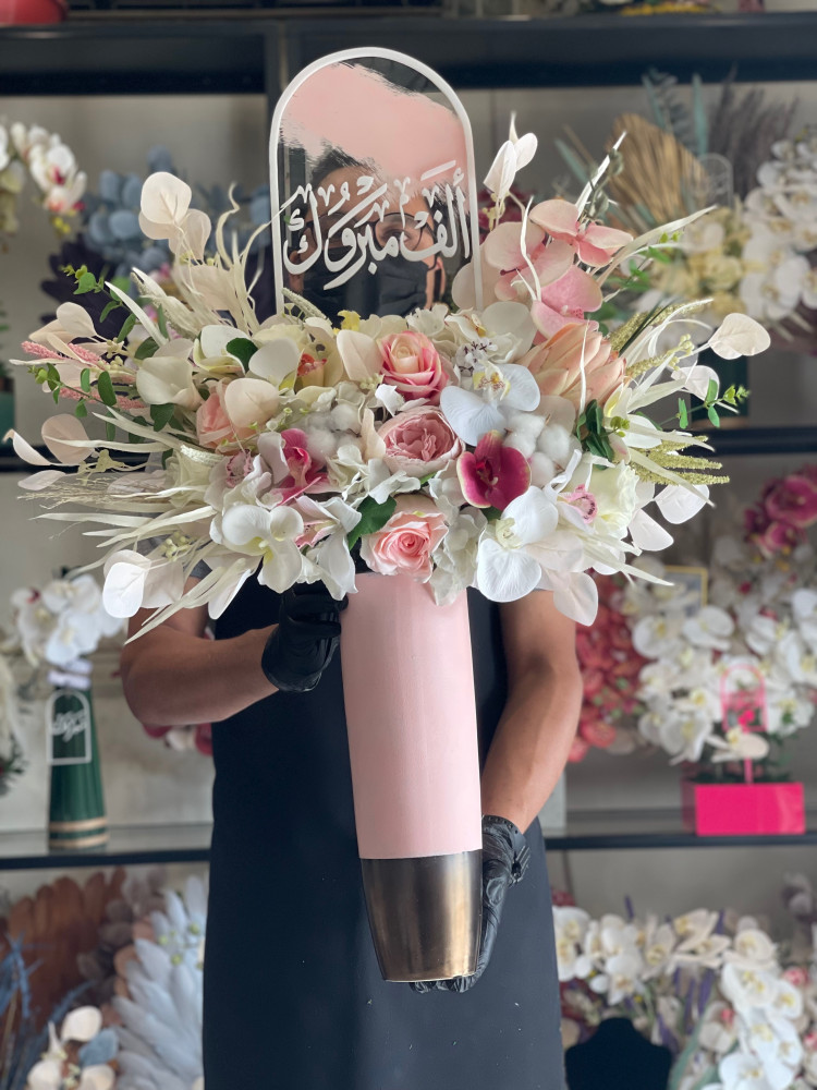 فازه ورد صناعي