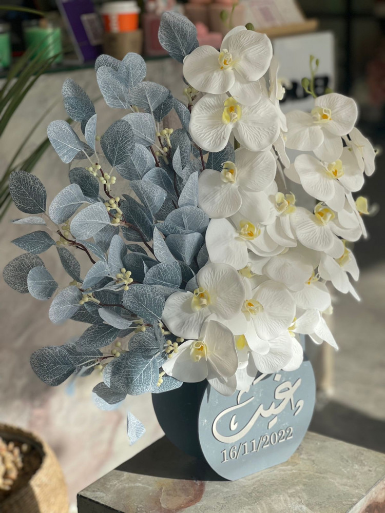 فازة ورد صناعي