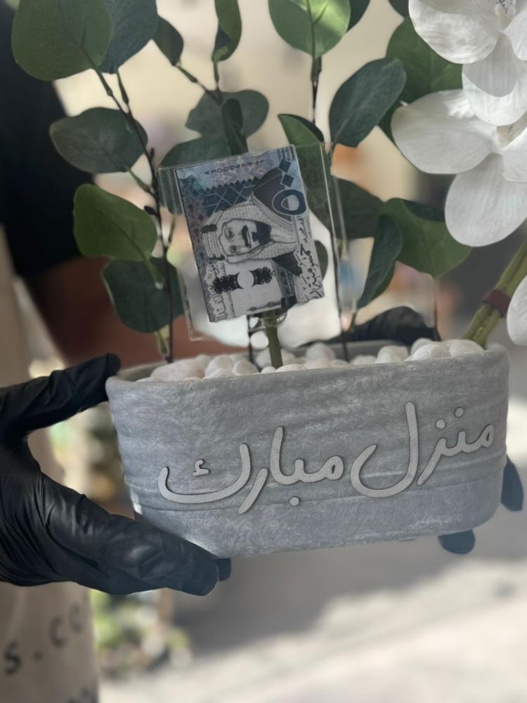 فازة الاسمنت مع ورد الاوركيد غير شامل اكريلك الفلوس