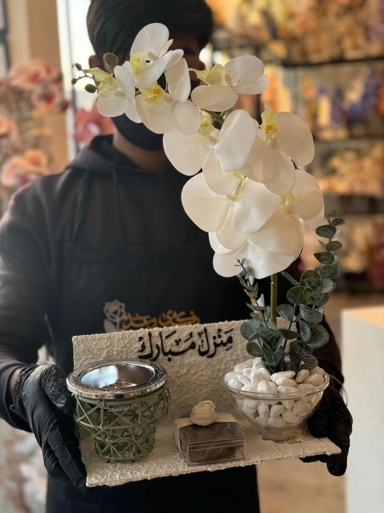 قاعدةمع المبخره والعود الكمبودي الفاخر
