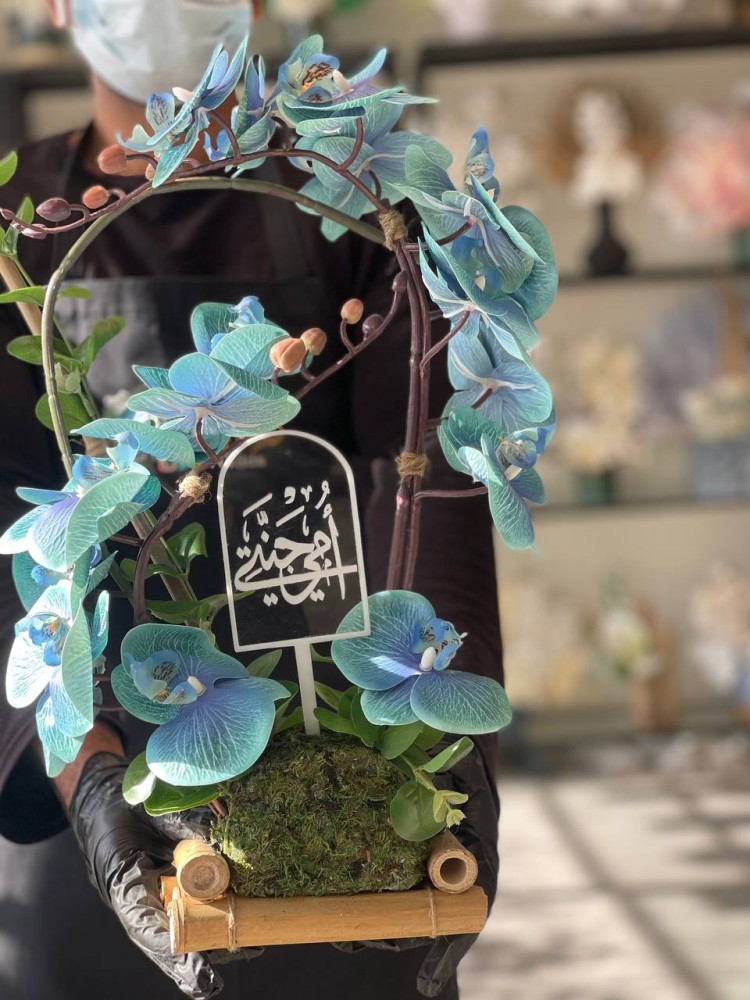 فازة ورد صناعي