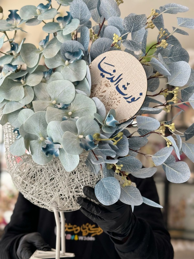 فازة البطه مع الأوركيد