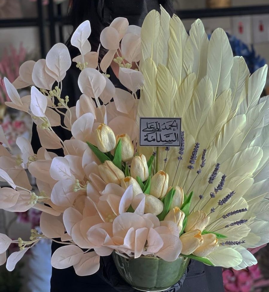 فازه ورد صناعي
