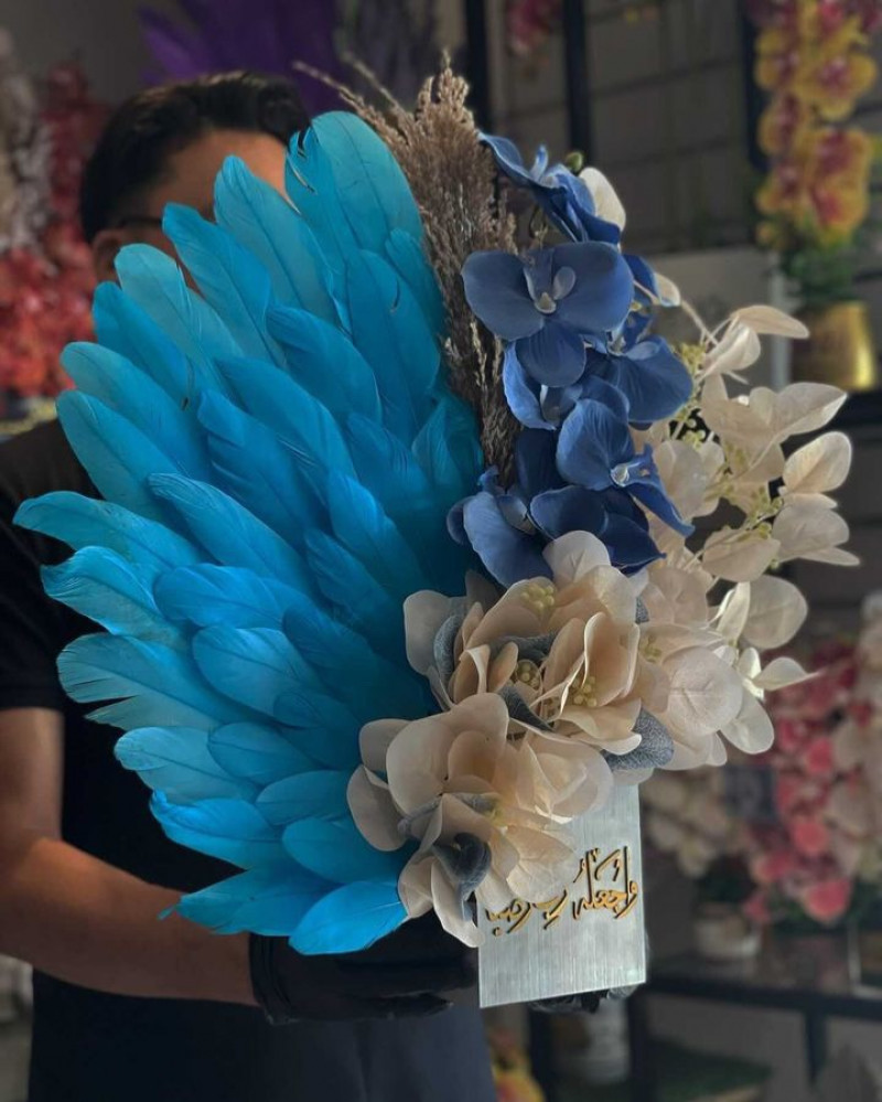 فازة ورد صناعي