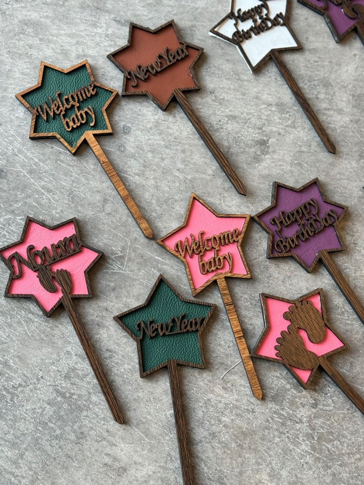 Wooden coasters with leather with phrases of your choice