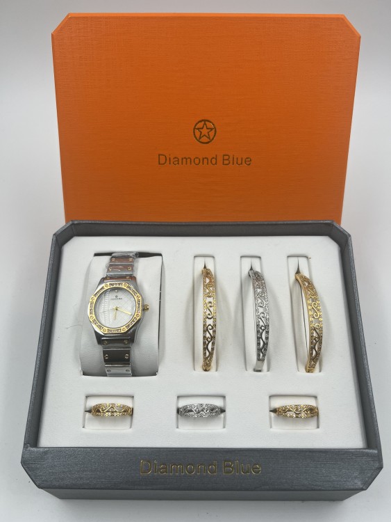 طقم نسائي ماركة Diamond Blue