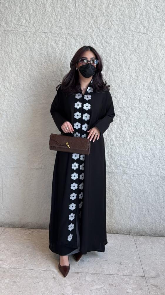 عباية نرجس ابيض