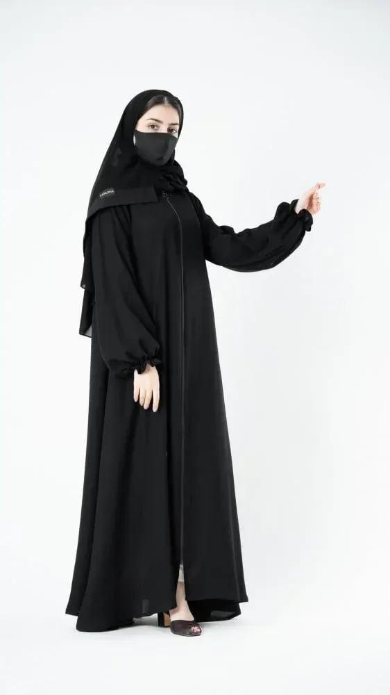 عباية بسحاب اسود وكم مزموم