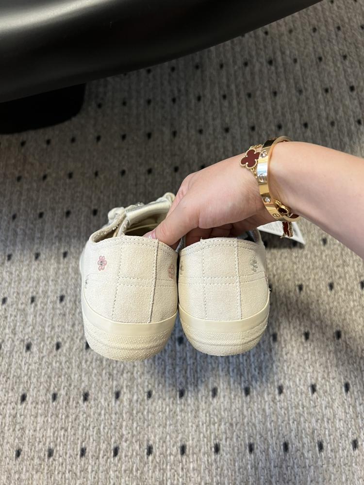 Golden goose
