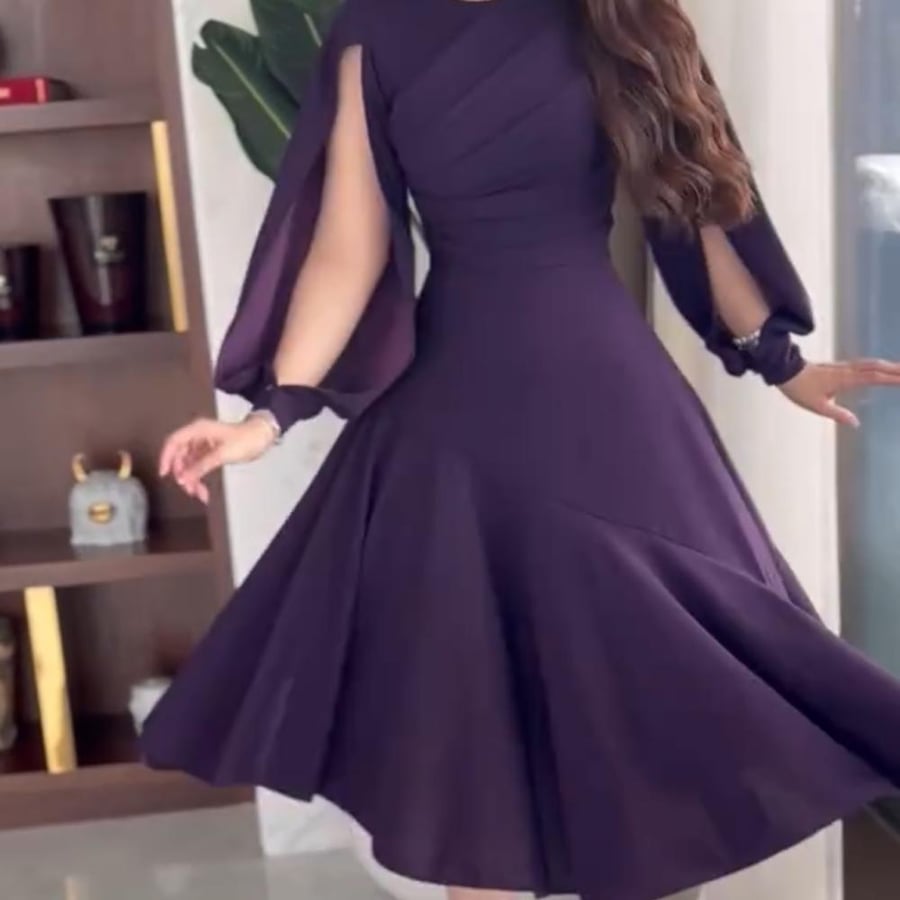 فستان نسائي