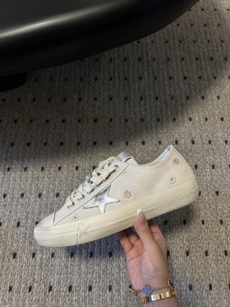 Golden goose