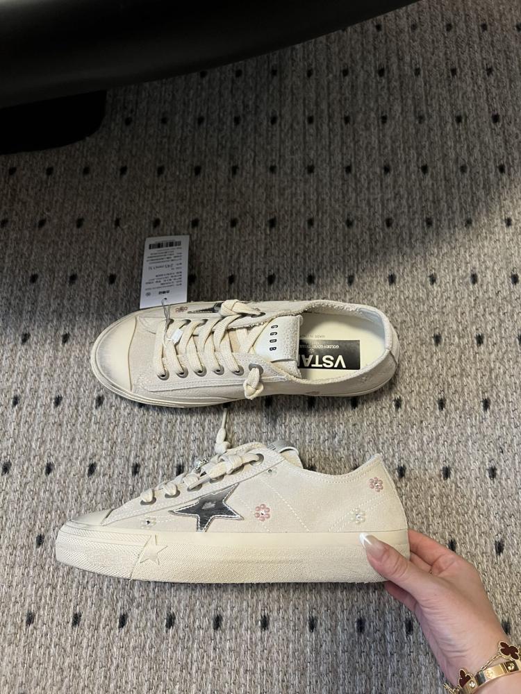 Golden goose