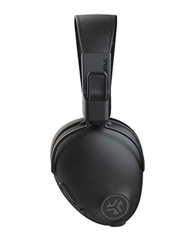 Studio Pro Bluetooth Wireless Over-Ear Headphones أسود