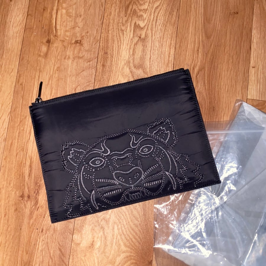 Kenzo Pouch