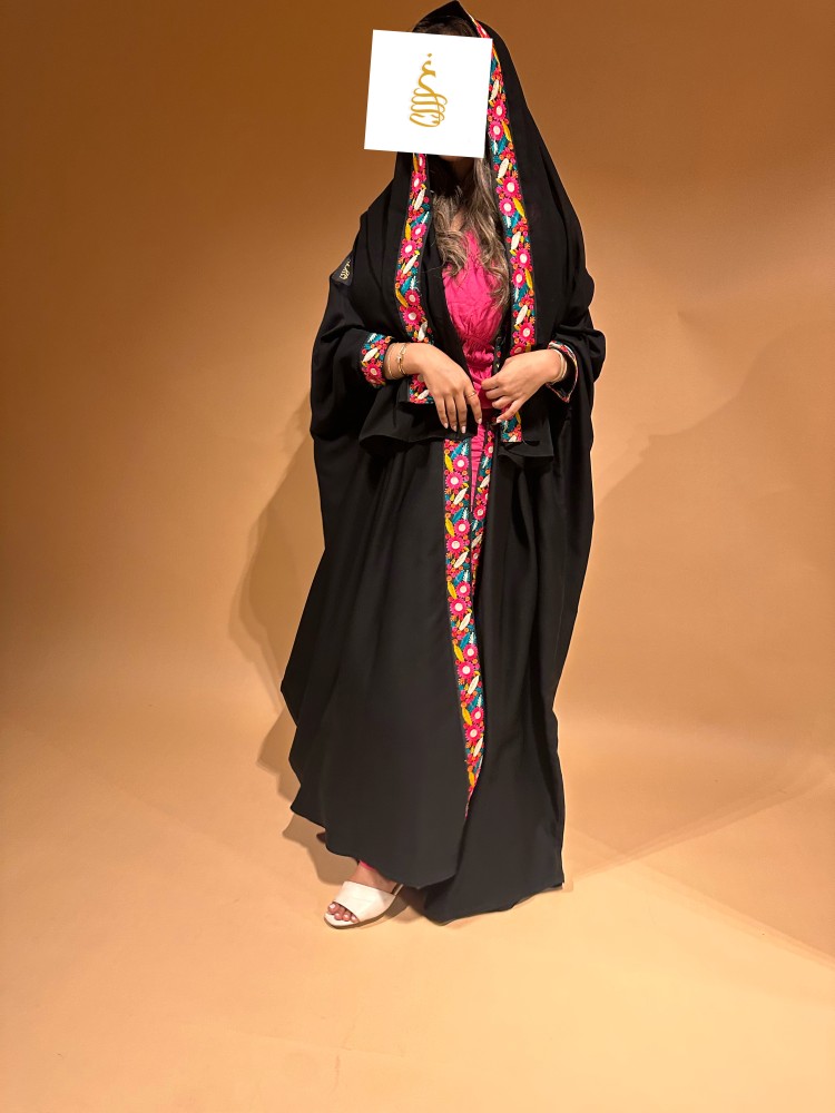 عبايـة بشـت بكلفة