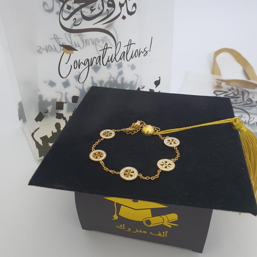 اسوره ماركه بملحقات لتخرج بكج وكيس زي ماهو واضح فالصوره