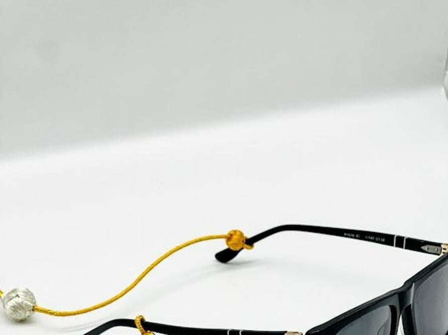 Glasses holder