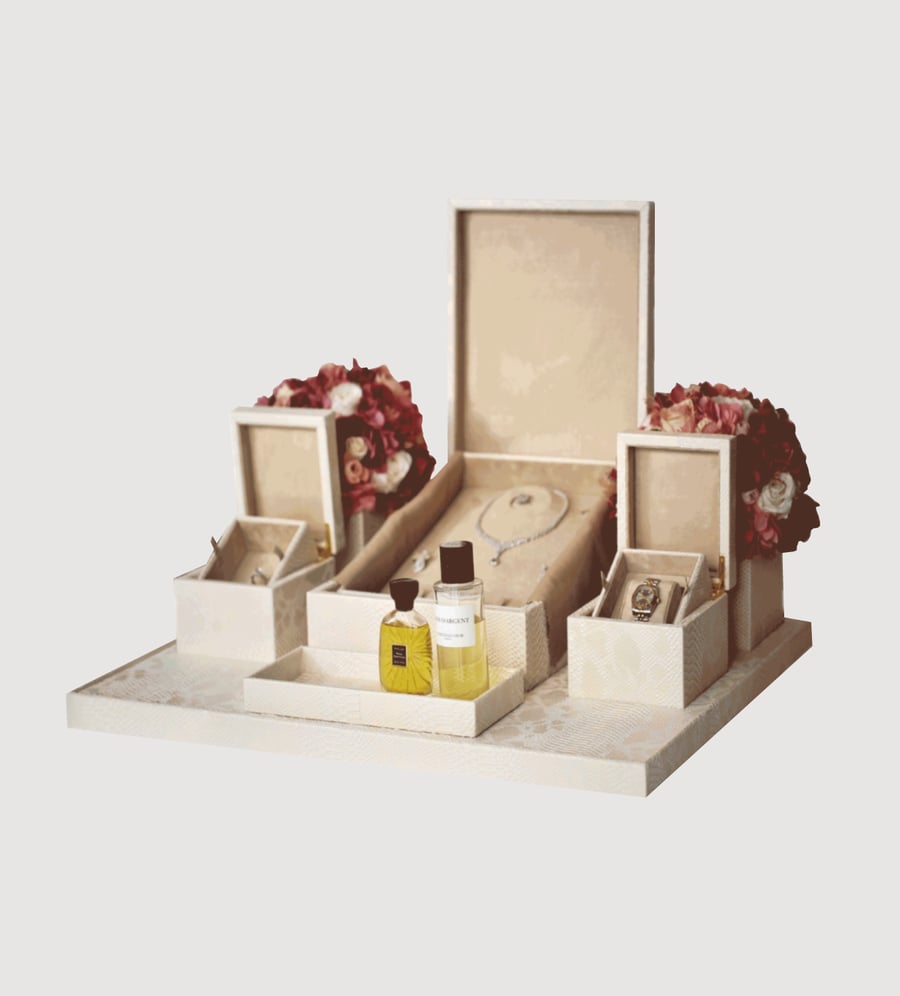 صندوق مميز للشبكة مع عطور L-477