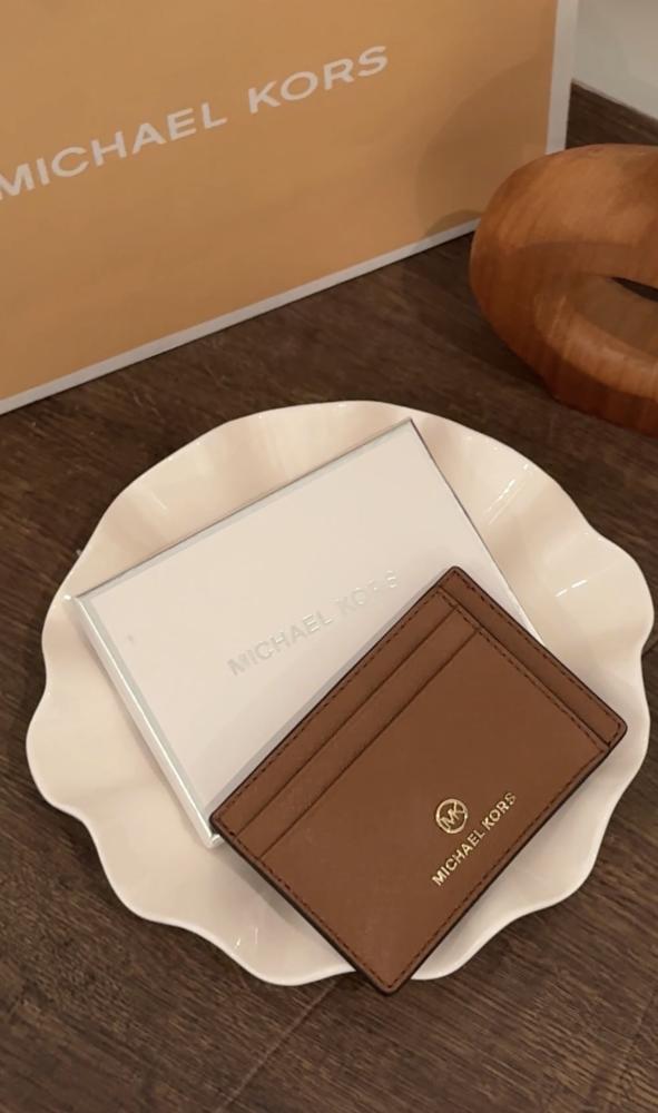 حامل بطاقات مايكل كروس