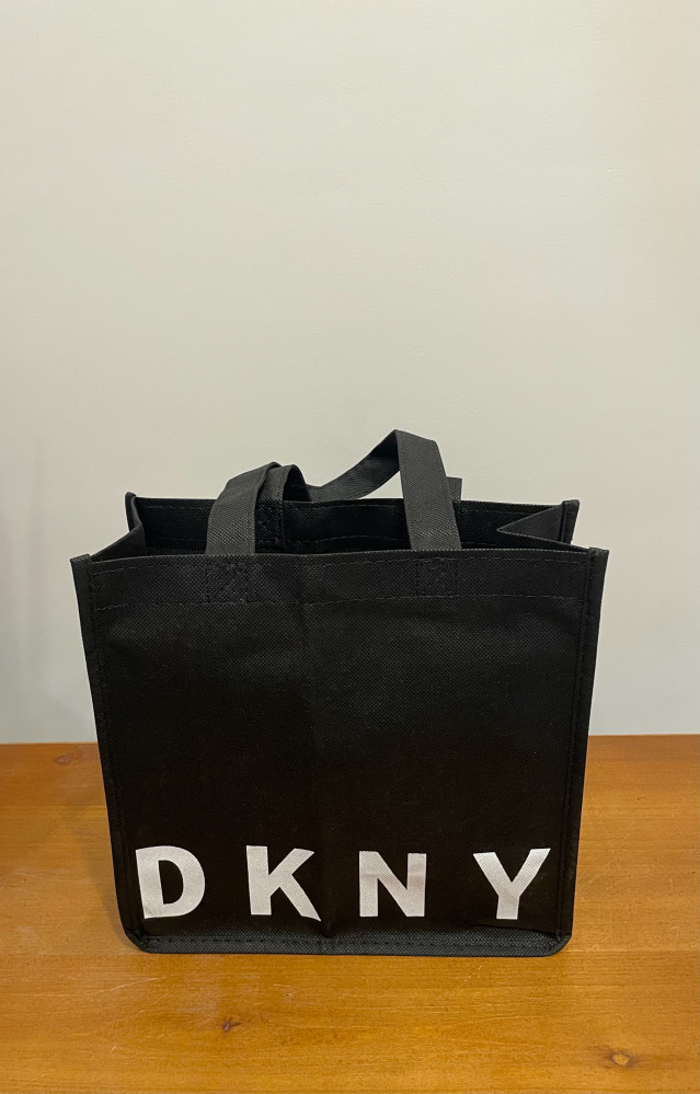 كيس قماش ماركه / لايباع لوحده DKNY