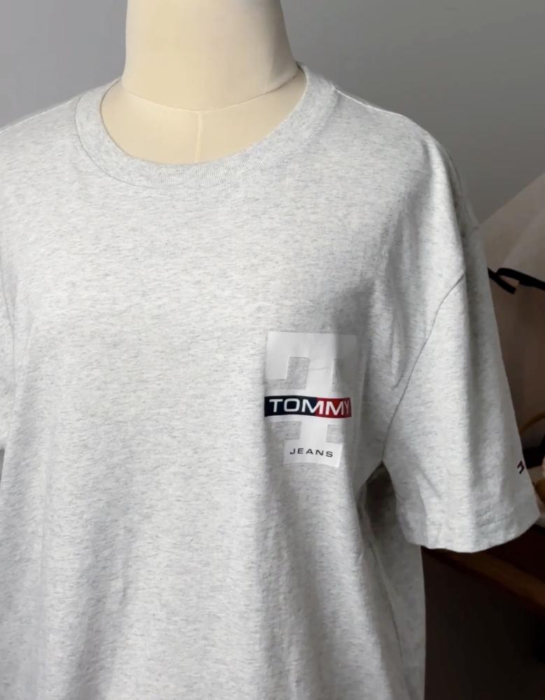 تيشيرت تومي size S