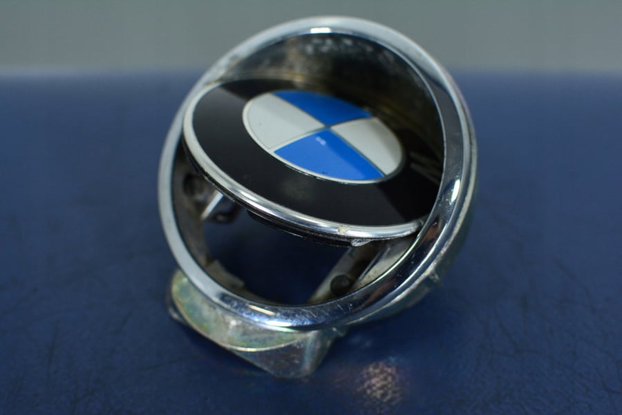مقبض الشنطة العلامة الخلفية بي ام دبليو الفئة السادسة BMW مستعمل 7273659