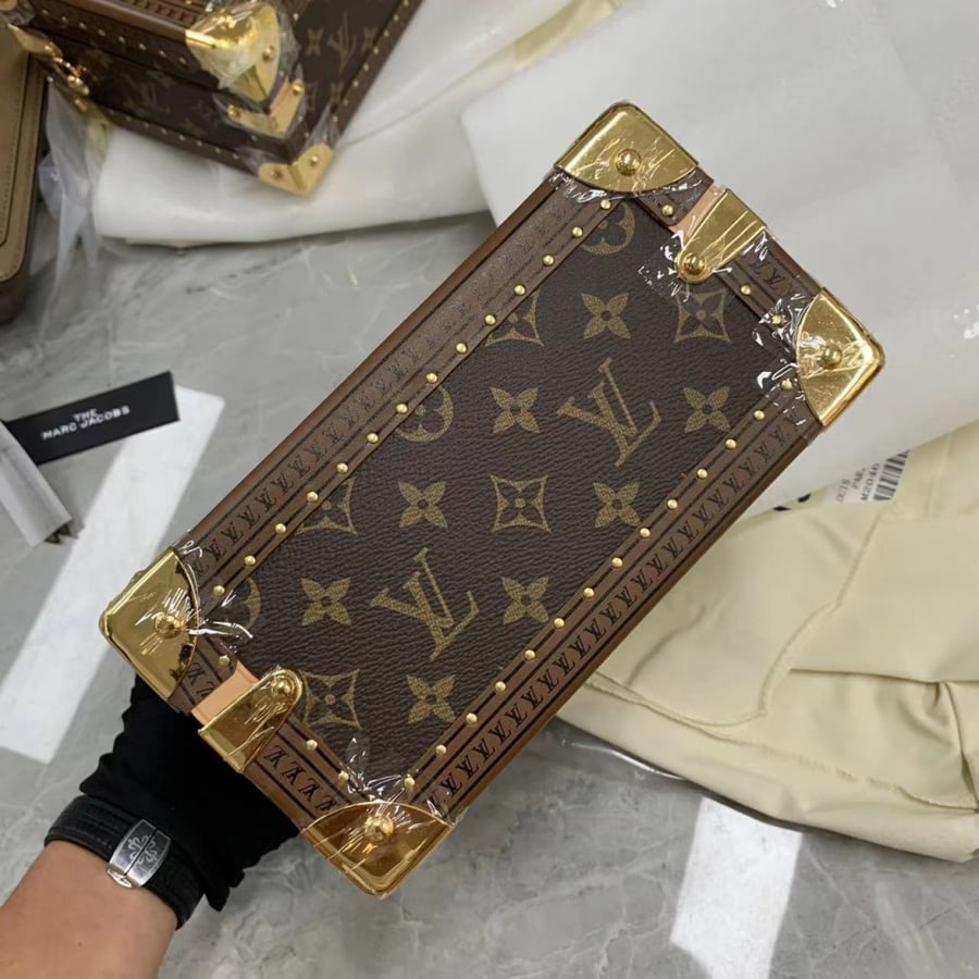 LOUIS VUITTON BOX