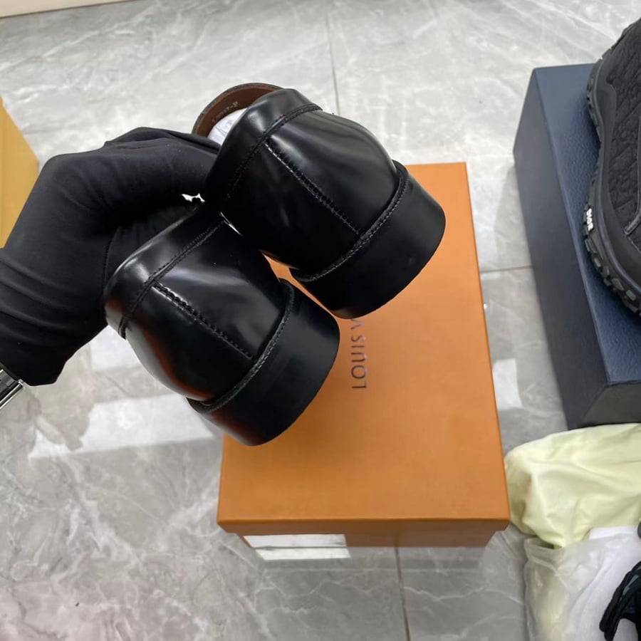 louis vuitton Shoes